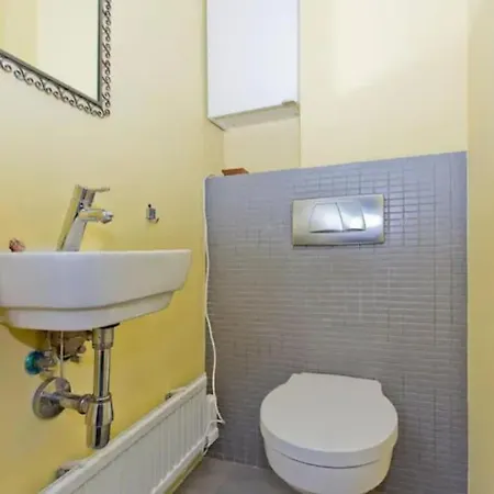 Urbannestgroup - Solec 20a