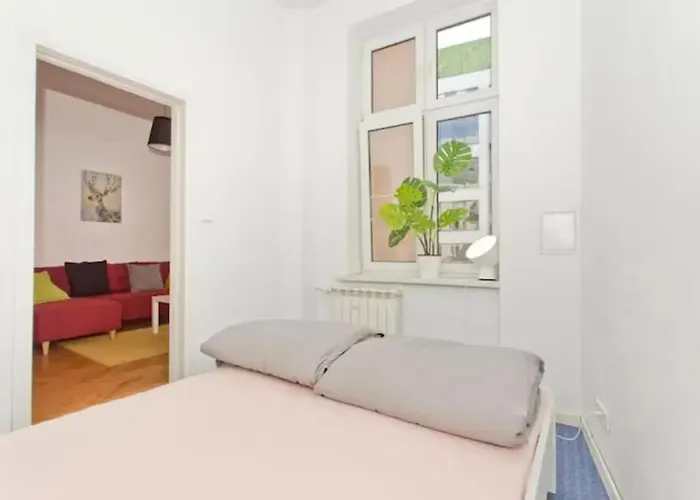 Urbannestgroup - Solec 20a Apartman